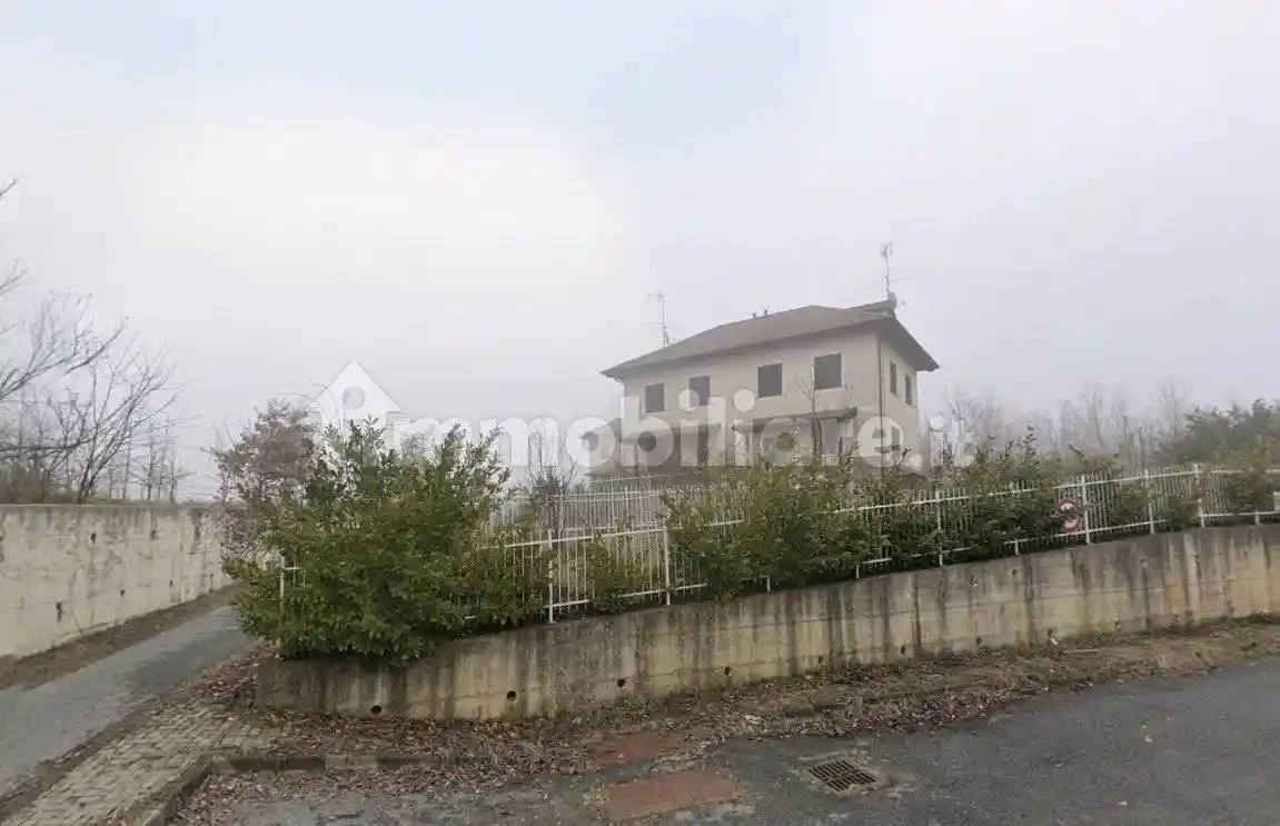 Villa in vendita a Capriata d'Orba