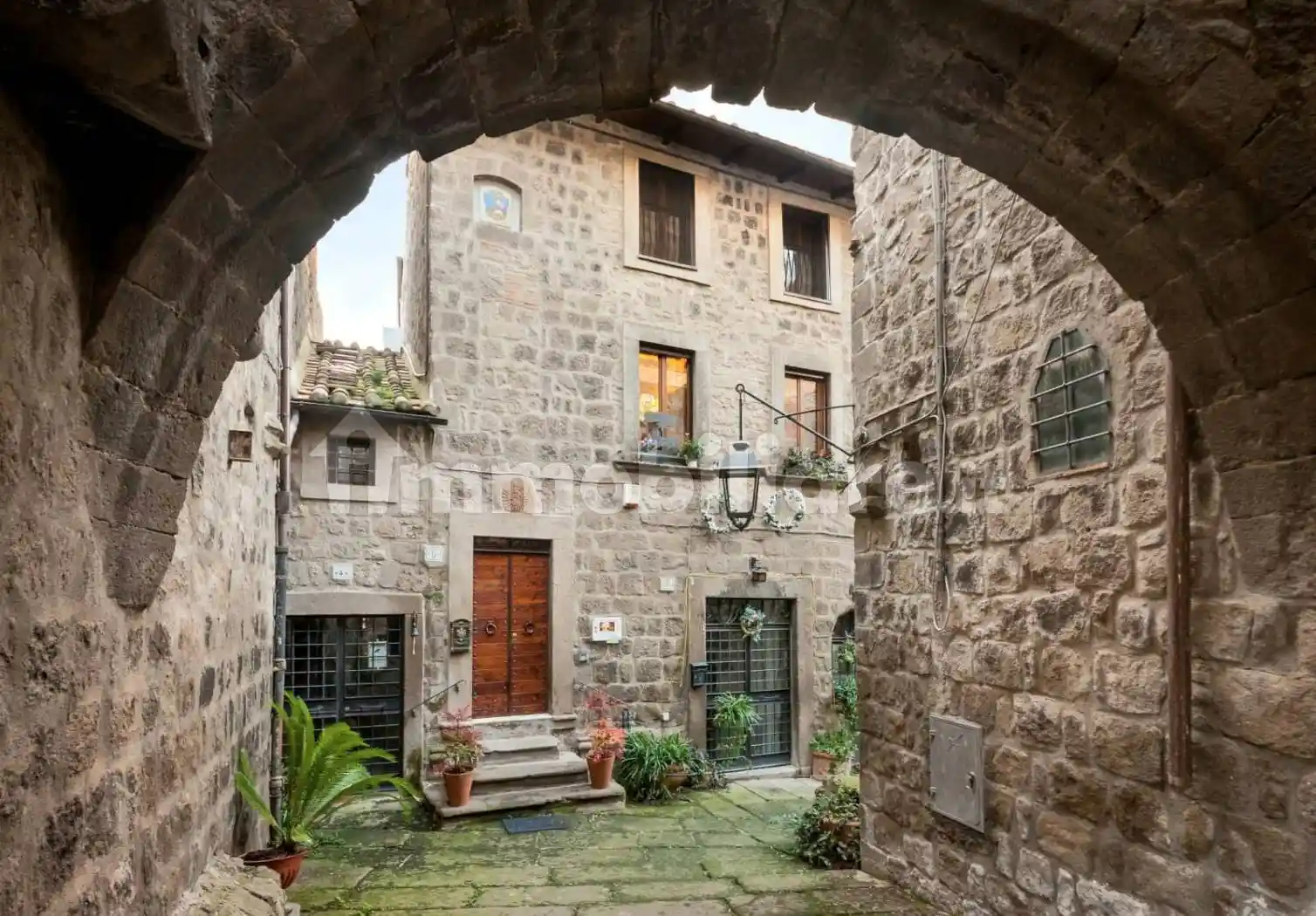 Palazzo - Edificio in vendita a Viterbo