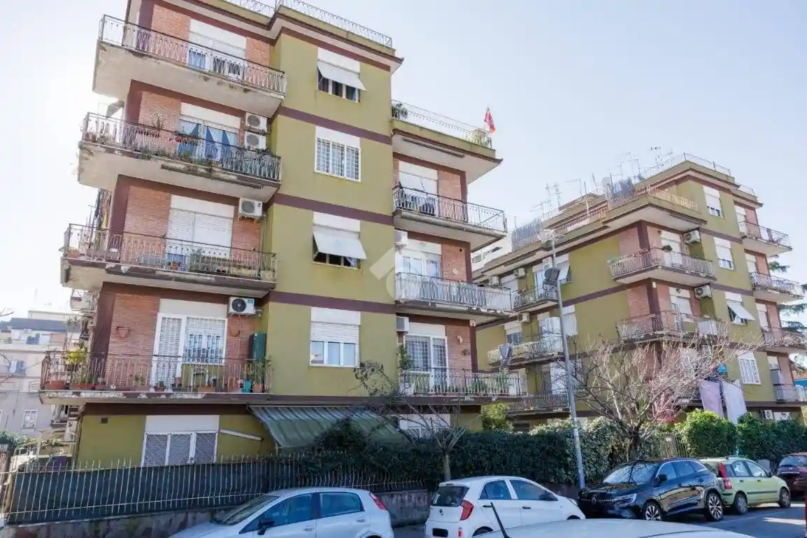 Appartamento in vendita a Roma