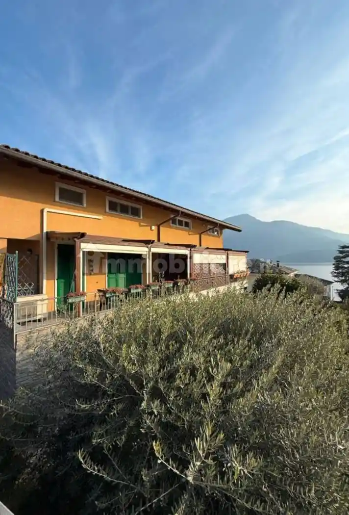 Appartamento in vendita a Domaso