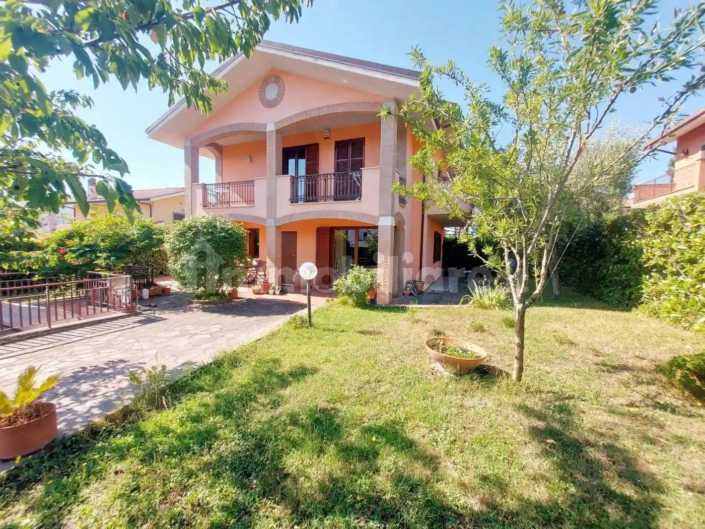 Villa in vendita a Grottaferrata