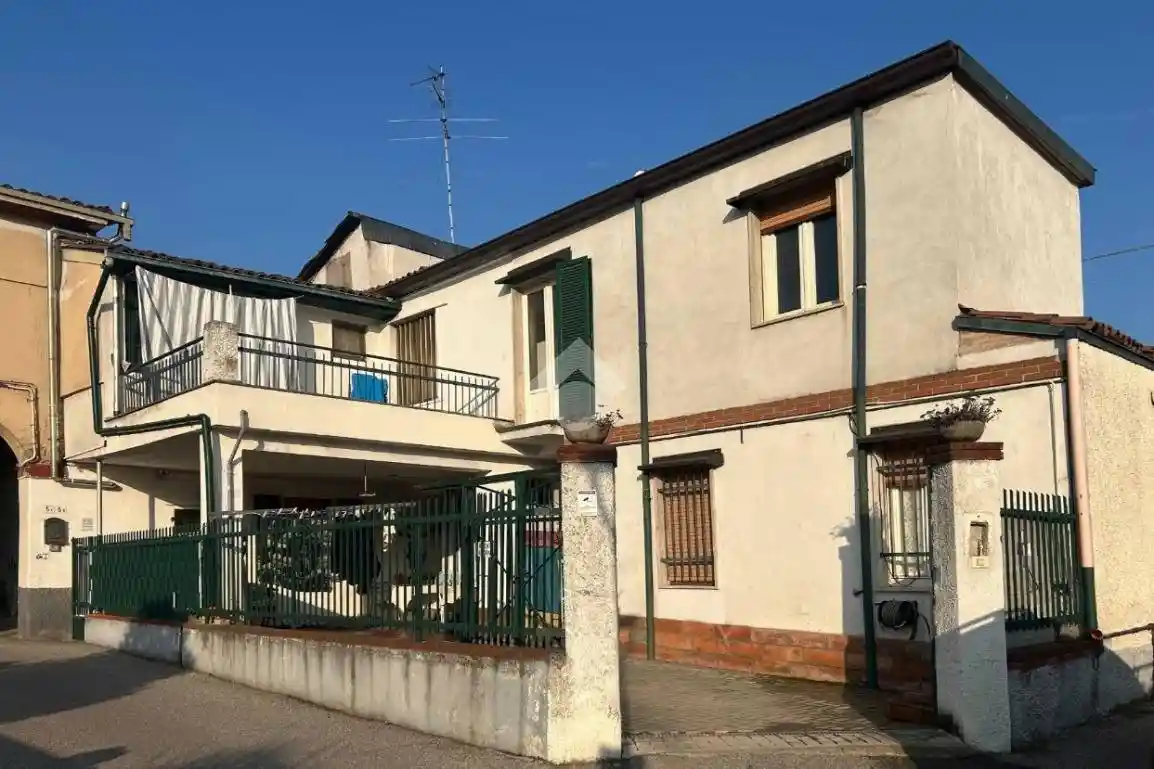 Casa indipendente in vendita a Vaiano Cremasco