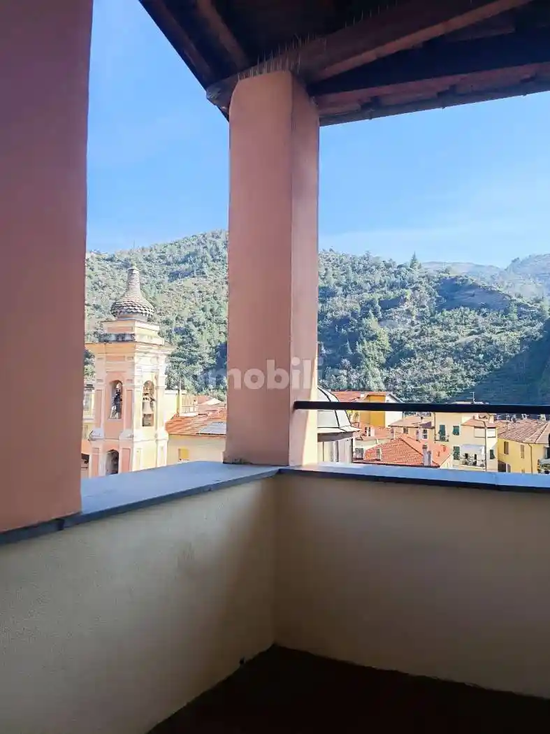 Appartamento in vendita a Dolceacqua