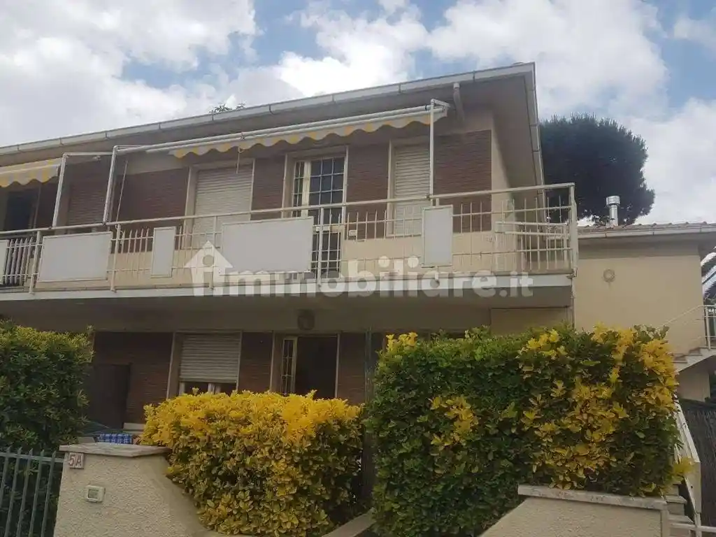 Appartamento in affitto a Cecina