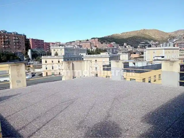 Appartamento in vendita a Genova