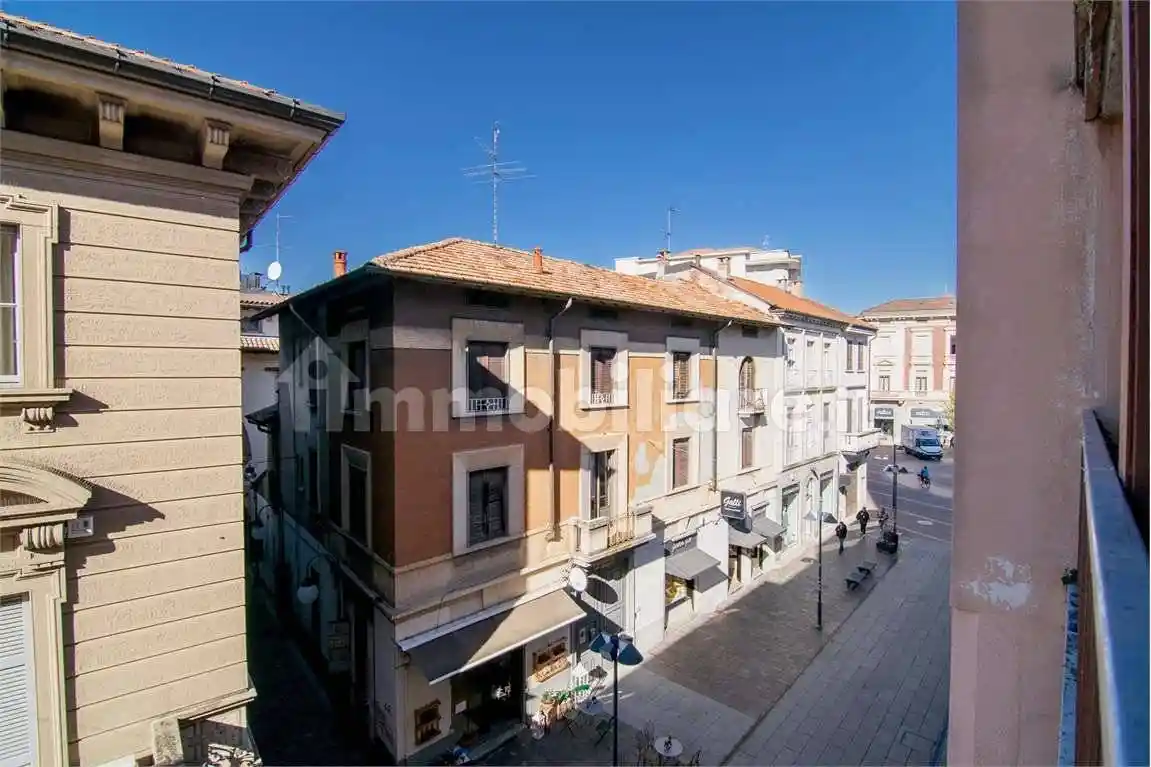 Appartamento in vendita a Seregno