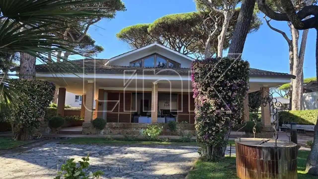 Villa in vendita a Fiumicino