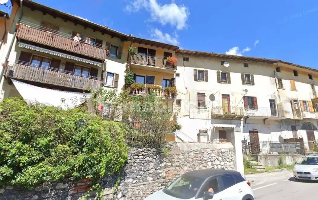 Appartamento in vendita a Lavenone