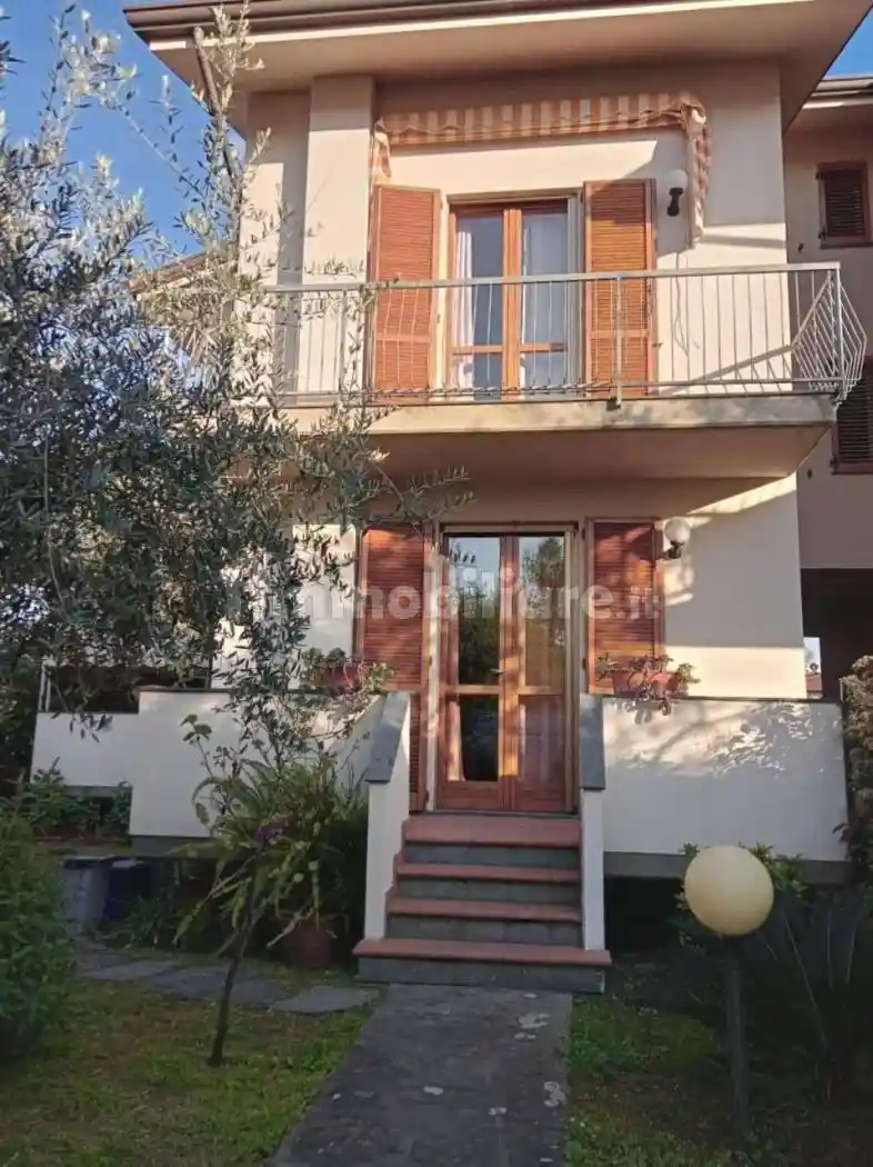 Villetta a schiera in affitto a Forte dei Marmi