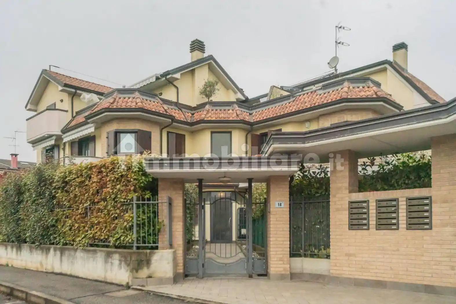 Appartamento in vendita a Cornate d'Adda