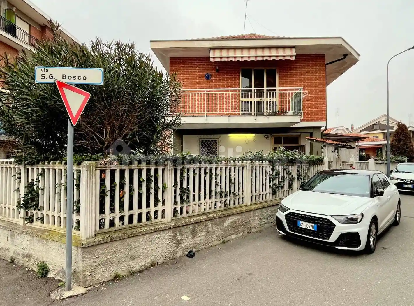 Villa in vendita a La Loggia