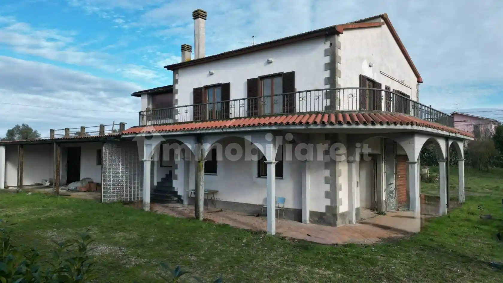 Rustico - Casale in vendita a Viterbo