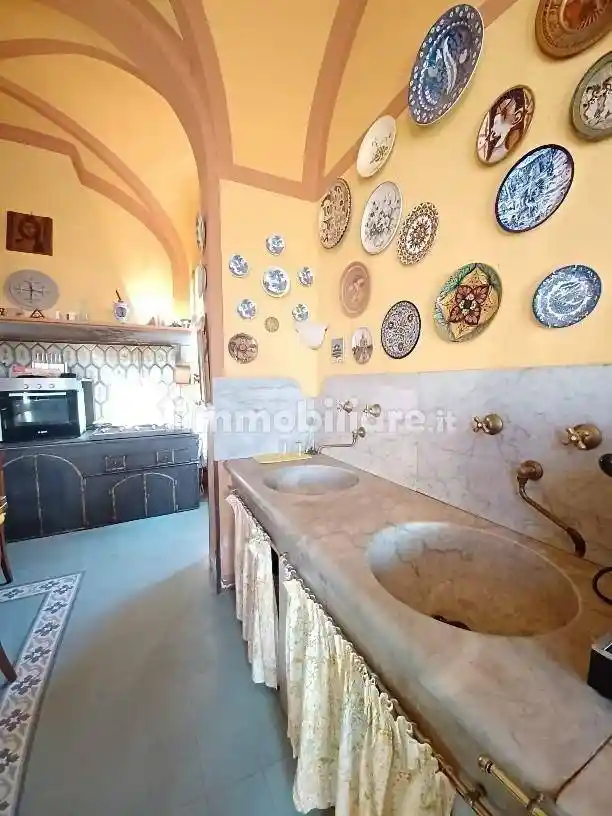 Villa in vendita a Cascina