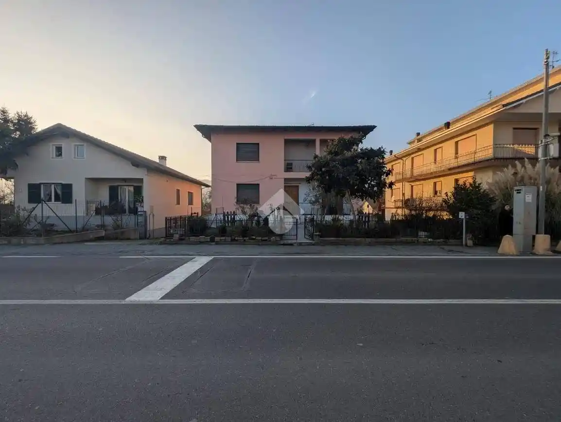 Casa indipendente in vendita a Montechiaro d'Acqui