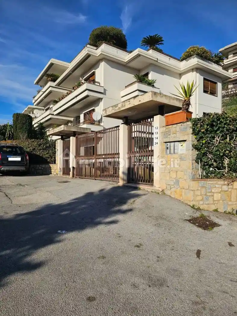 Appartamento in vendita a Salerno