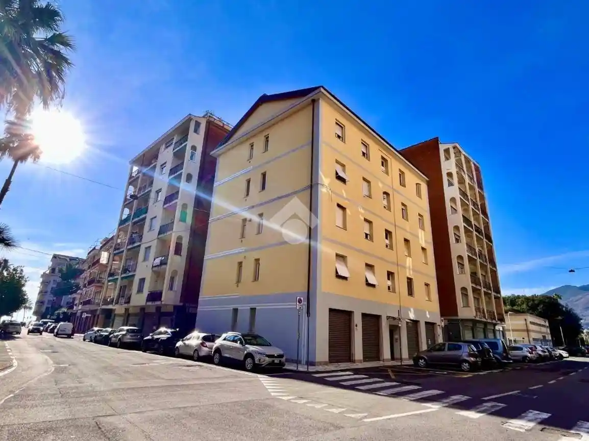 Appartamento in vendita a Albenga