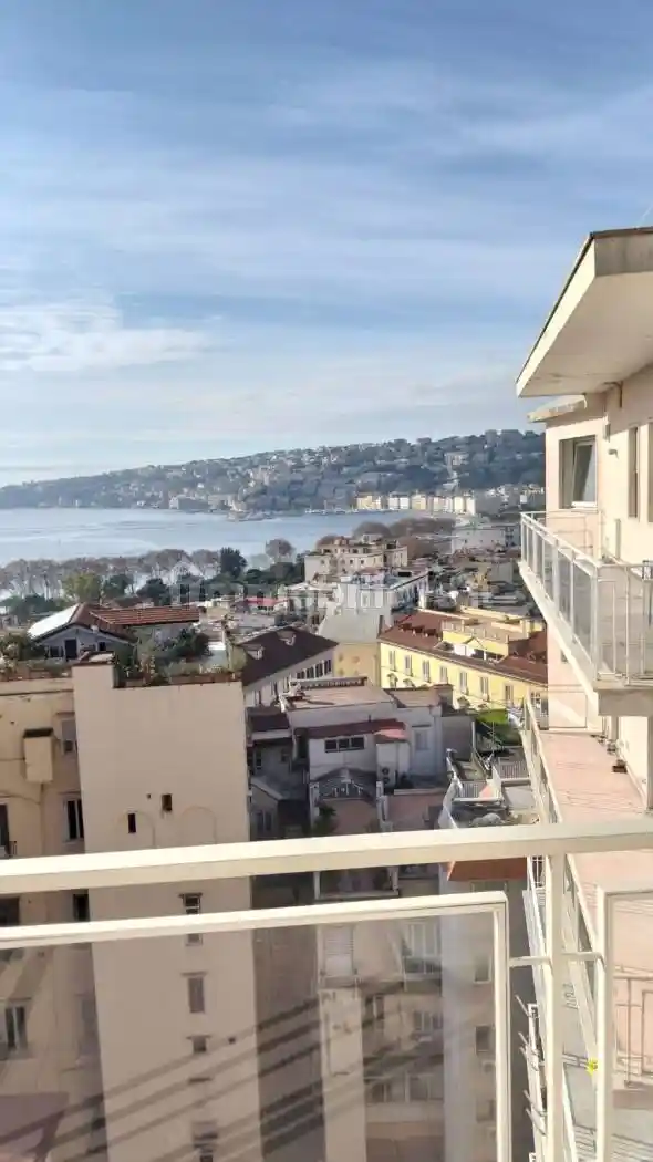 Appartamento in vendita a Napoli