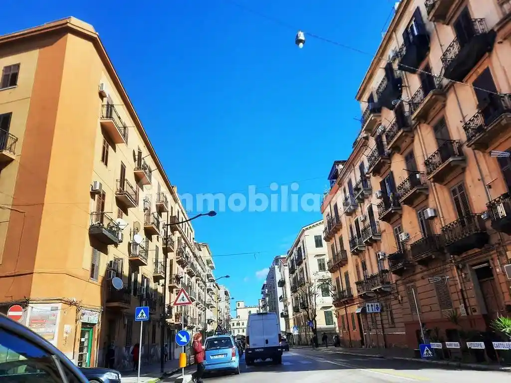 Appartamento in vendita a Palermo