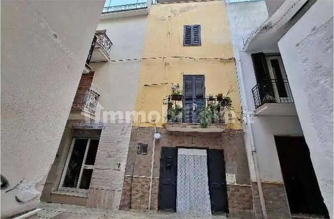 Casa indipendente in vendita a Mola di Bari