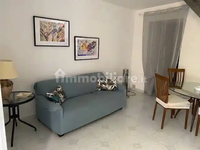 Appartamento in affitto a Napoli