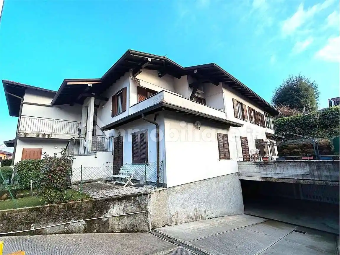 Appartamento in vendita a Bizzarone