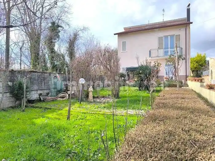 Villa in vendita a Mirabella Eclano