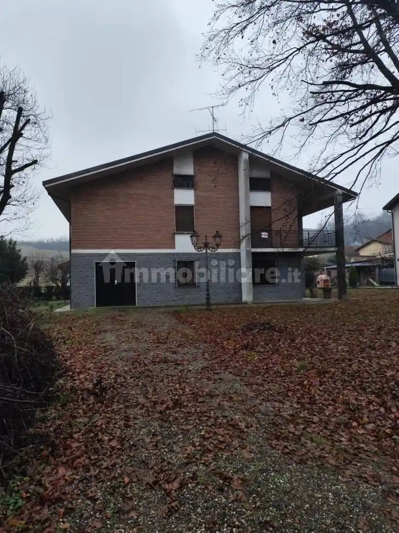 Villa in vendita a San Salvatore Monferrato