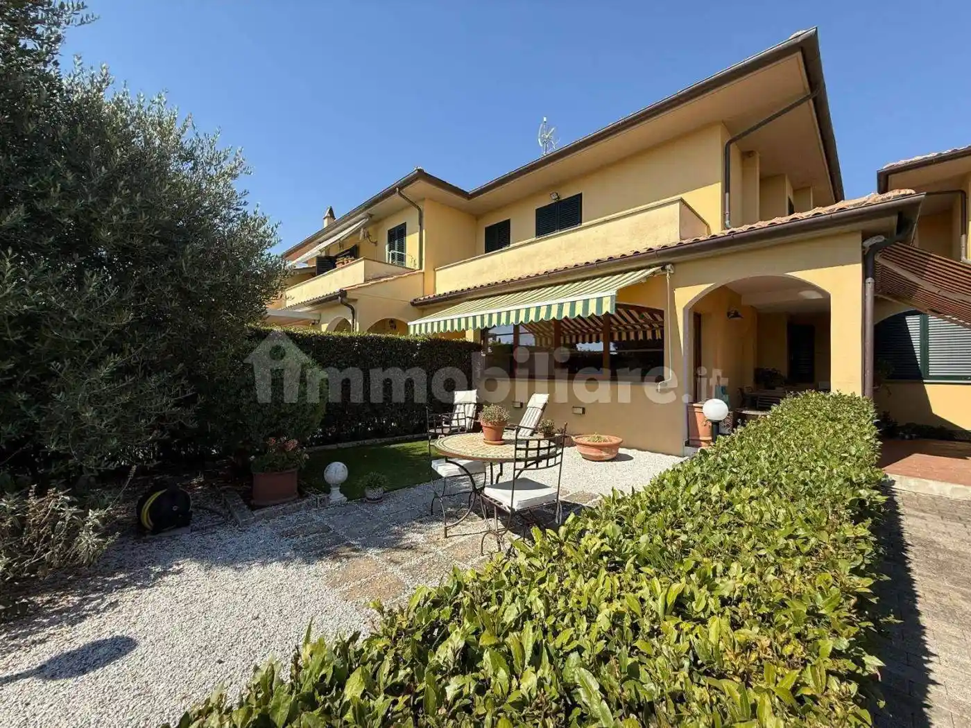 Appartamento in vendita a Castellina Marittima