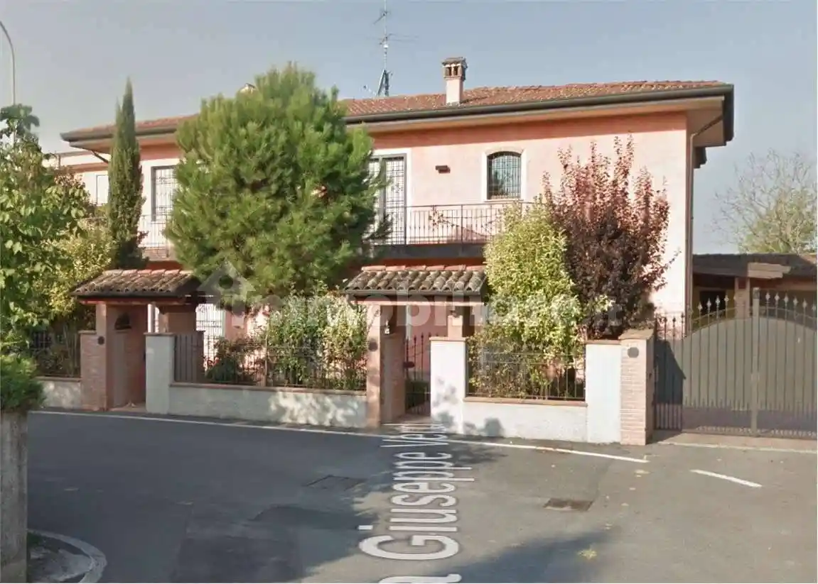 Villa in vendita a Sospiro