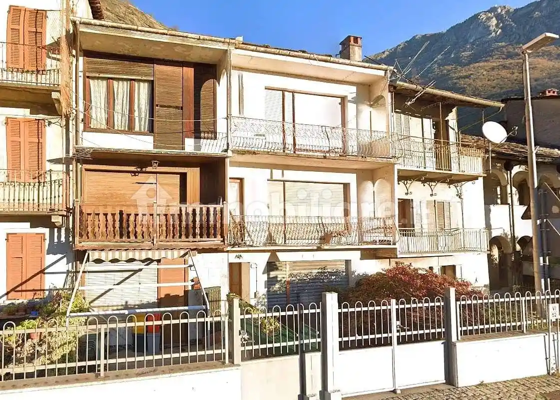 Casa indipendente in vendita a Donnas