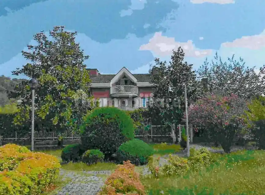 Appartamento in vendita a Malnate