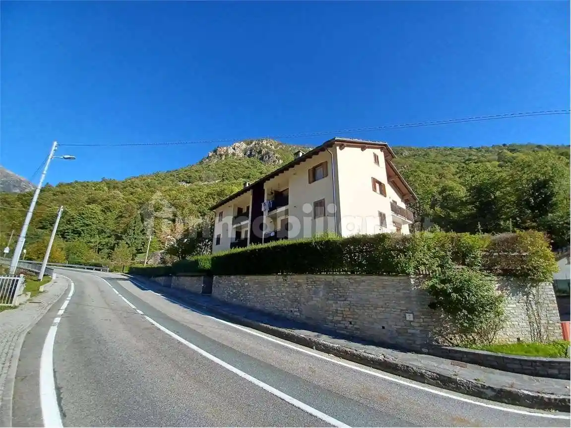 Appartamento in vendita a Lillianes