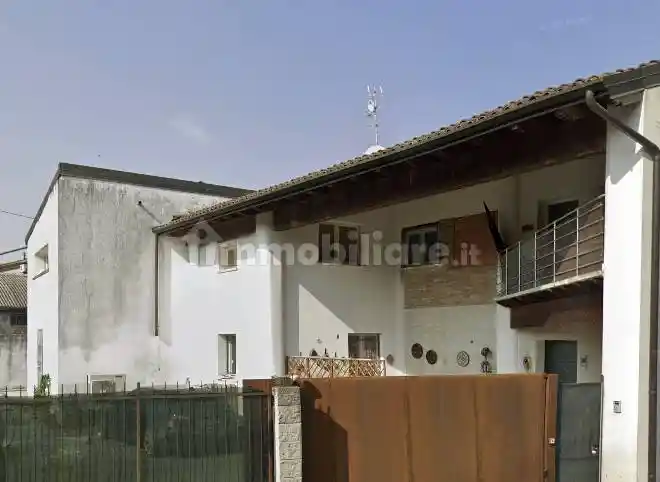 Casa indipendente in vendita a Pescarolo ed Uniti