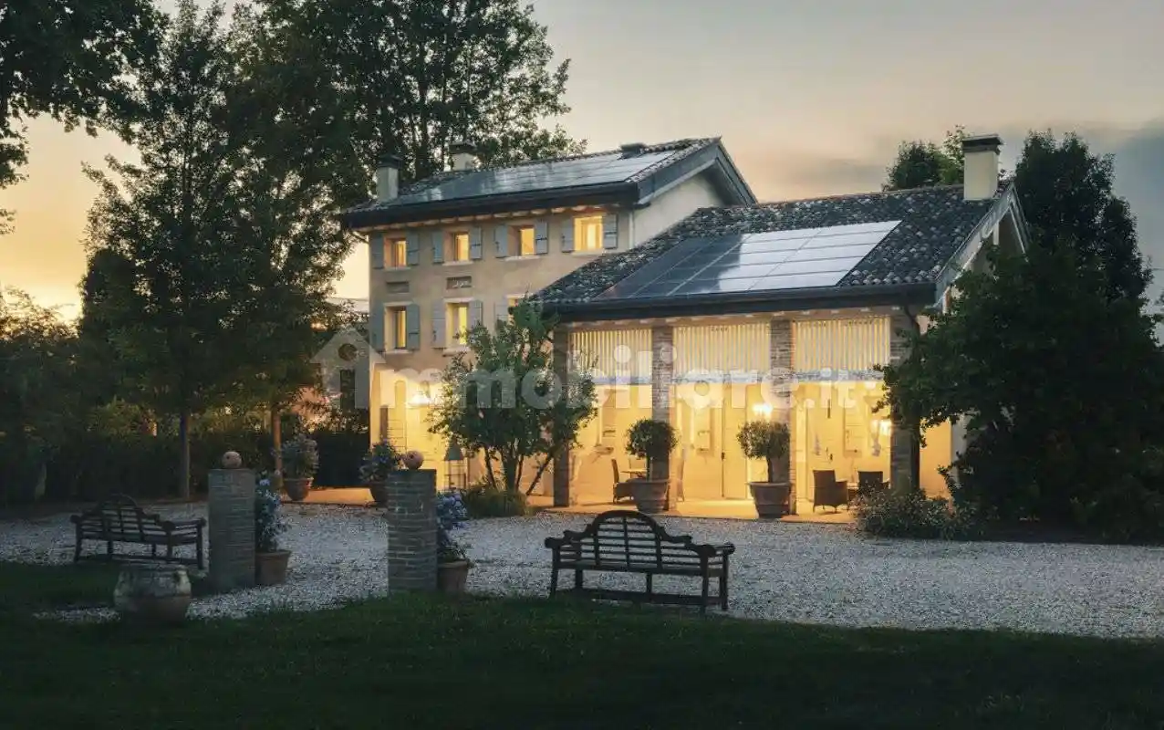 Rustico - Casale in vendita a Treviso