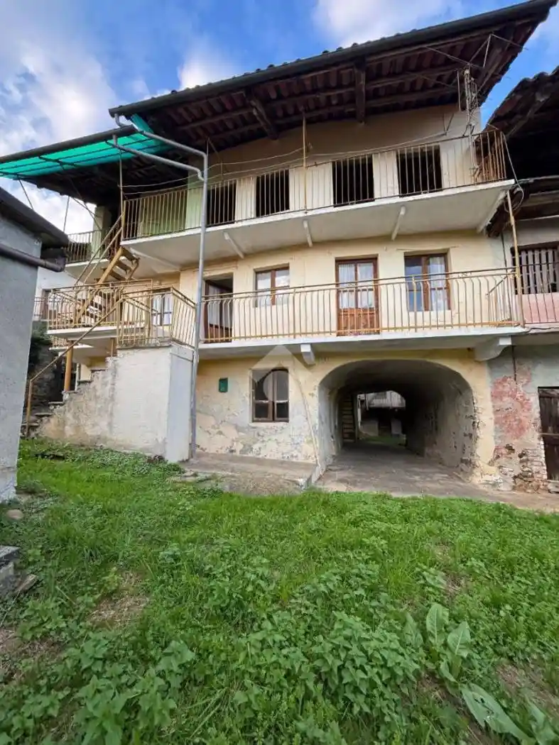 Rustico - Casale in vendita a Forno Canavese