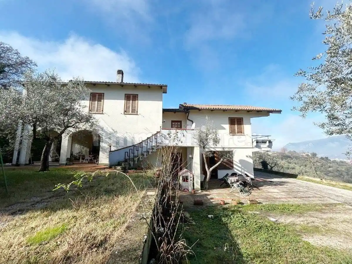 Villa in vendita a Terni