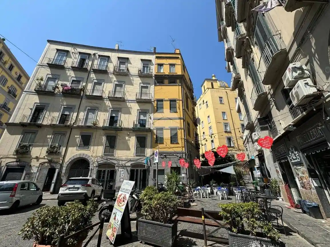 Appartamento in vendita a Napoli