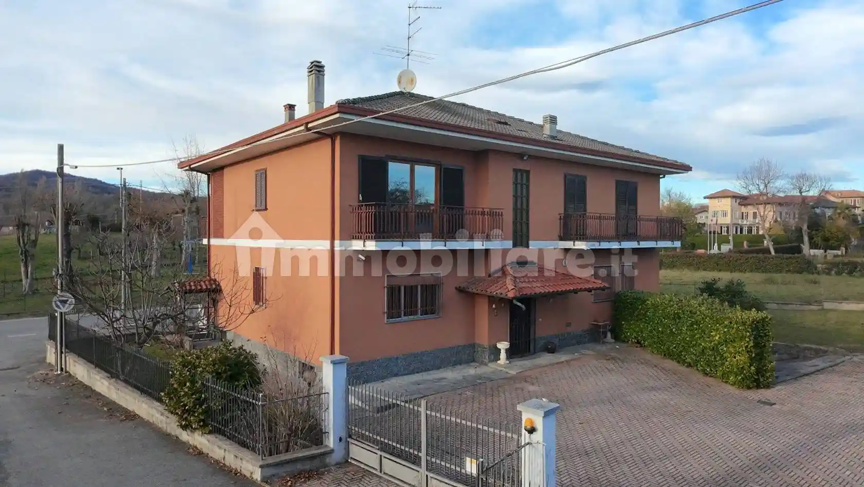 Villa in vendita a Maggiora