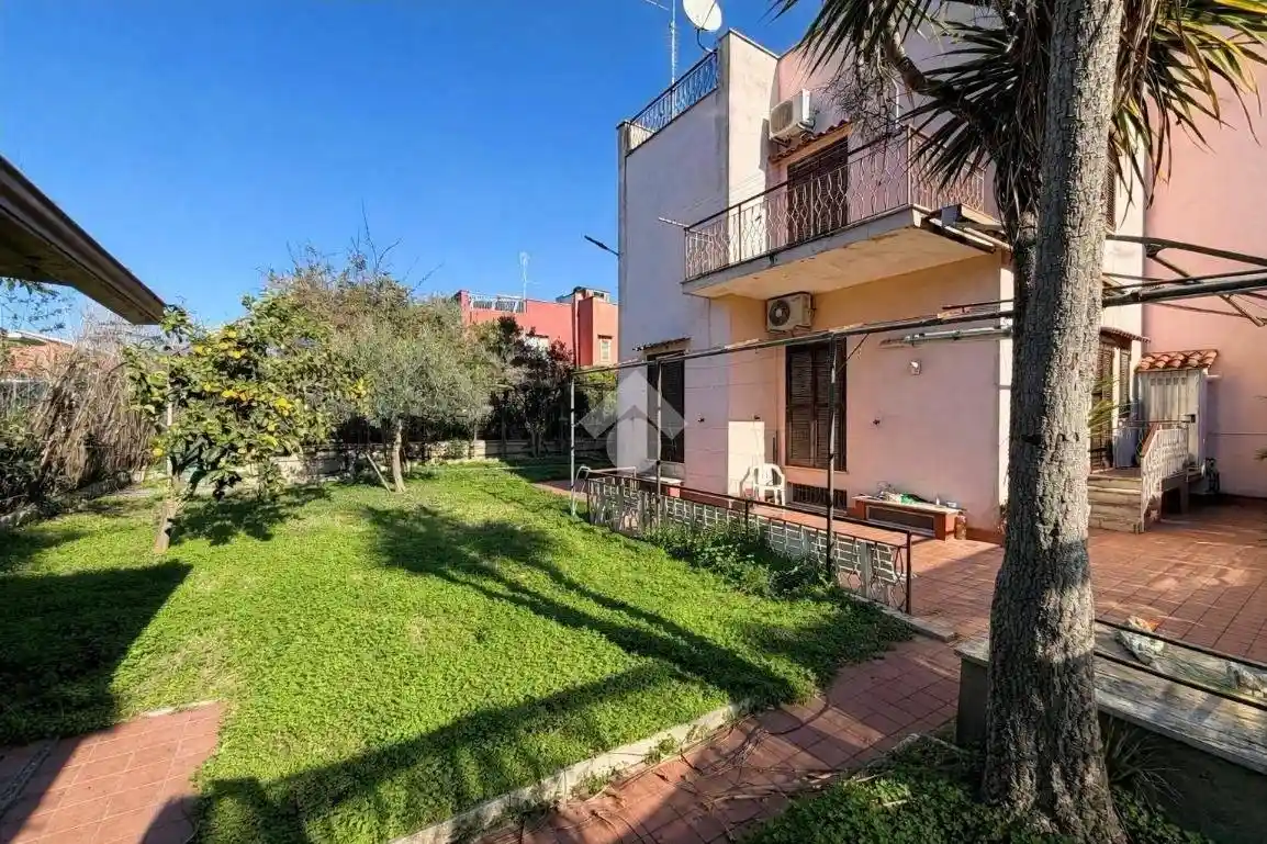 Villa in vendita a Ardea