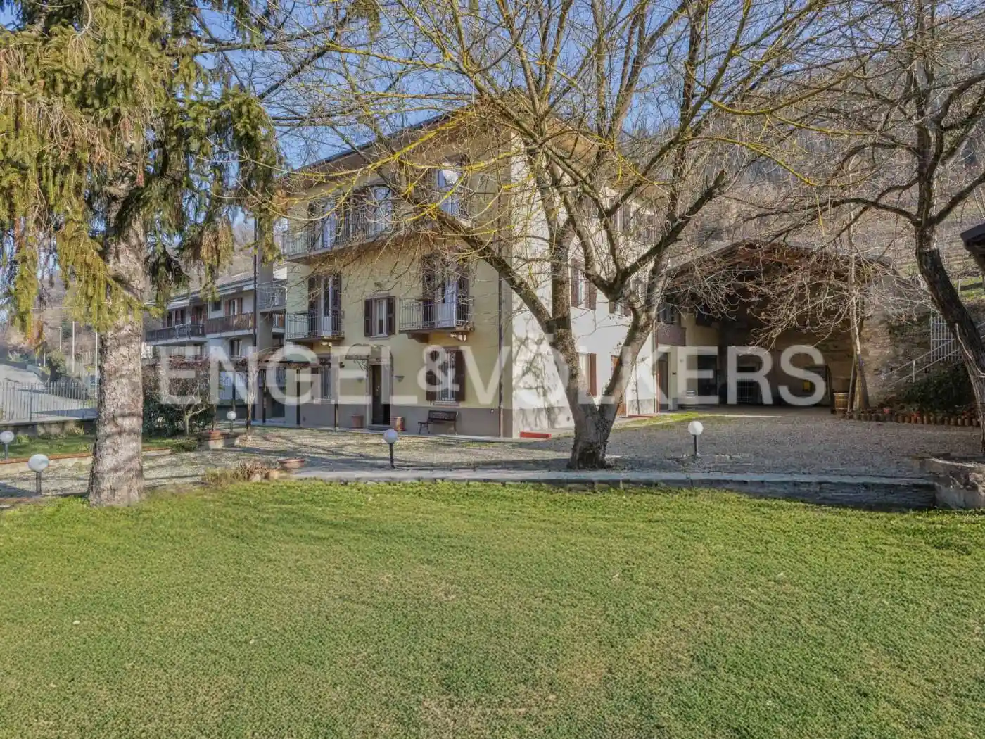 Villa in vendita a Orsara Bormida