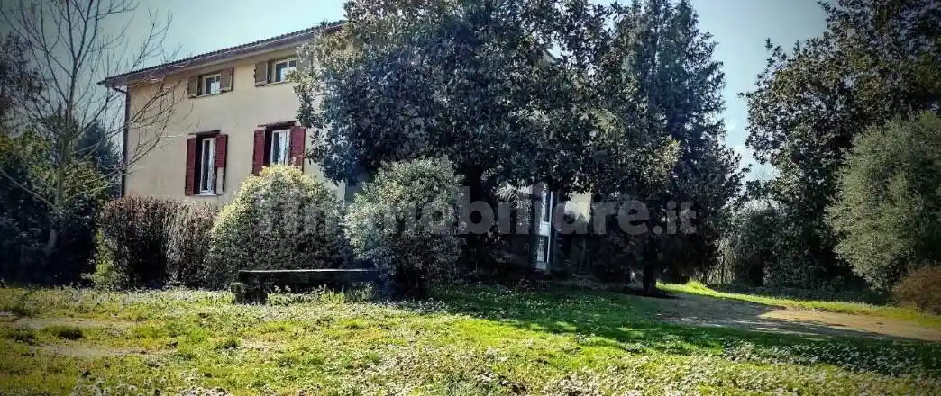 Rustico - Casale in vendita a Capranica