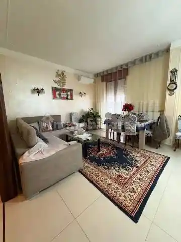 Appartamento in vendita a Piacenza