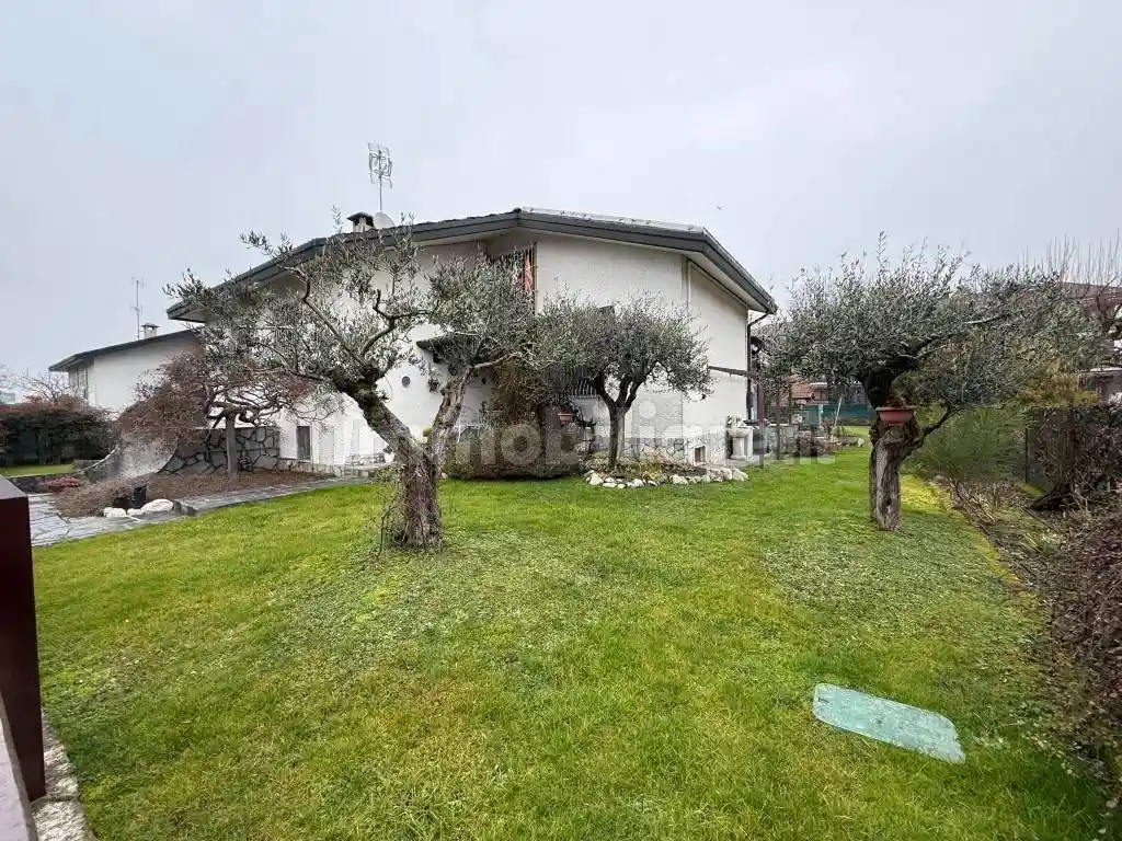 Villa in vendita a Paullo