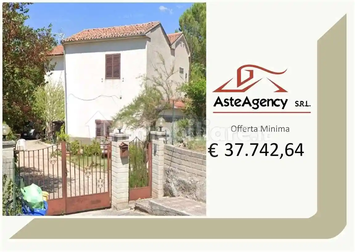 Appartamento in vendita a Capestrano