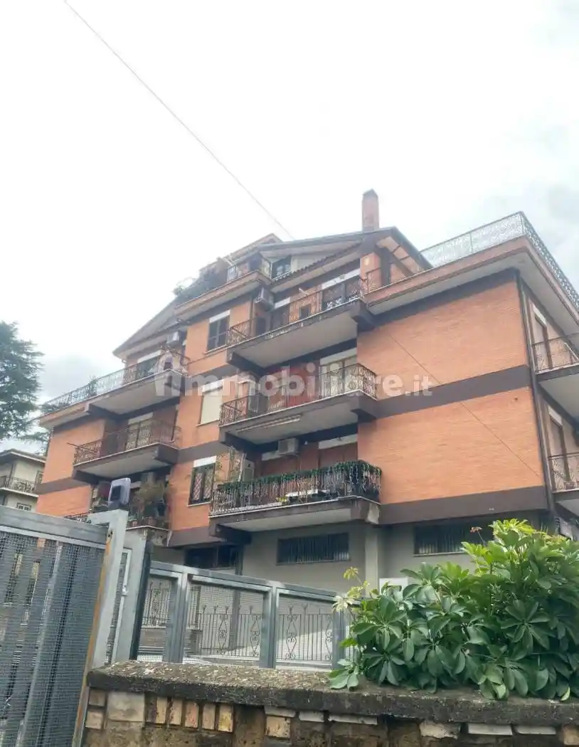 Appartamento in vendita a Roma