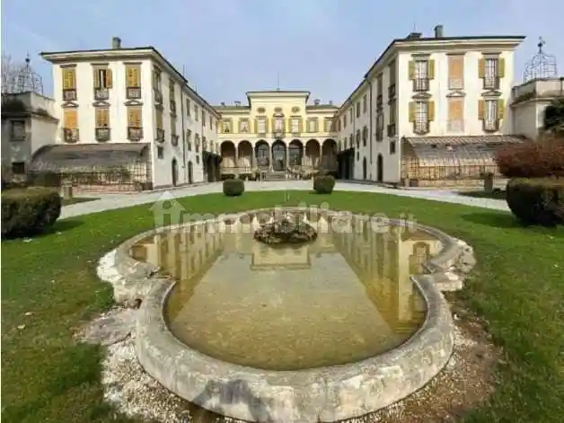 Villa in vendita a Mapello