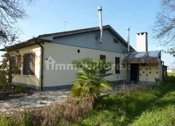 Casa indipendente in vendita a Semiana