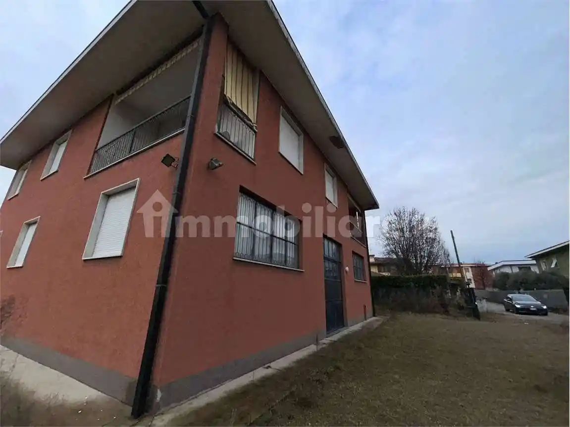 Casa indipendente in vendita a Rovello Porro