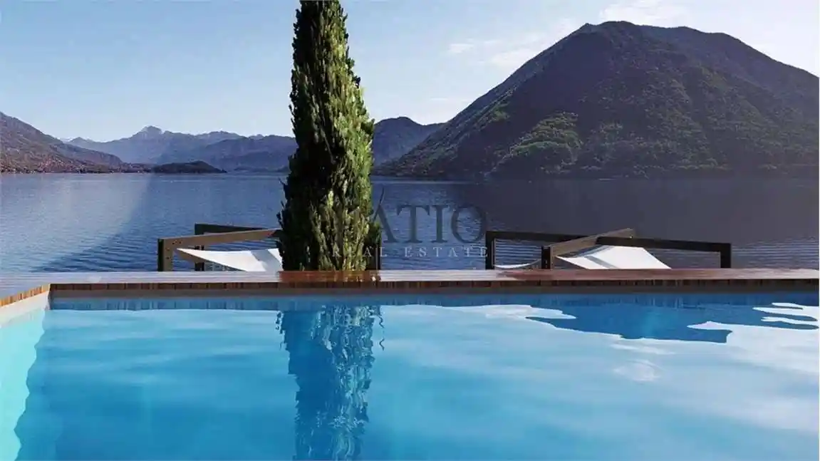 Villa in vendita a Brienno