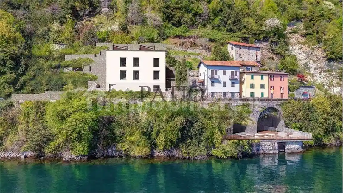 Villa in vendita a Brienno